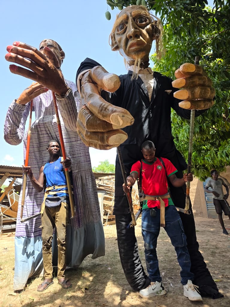 Grand personne Burkina